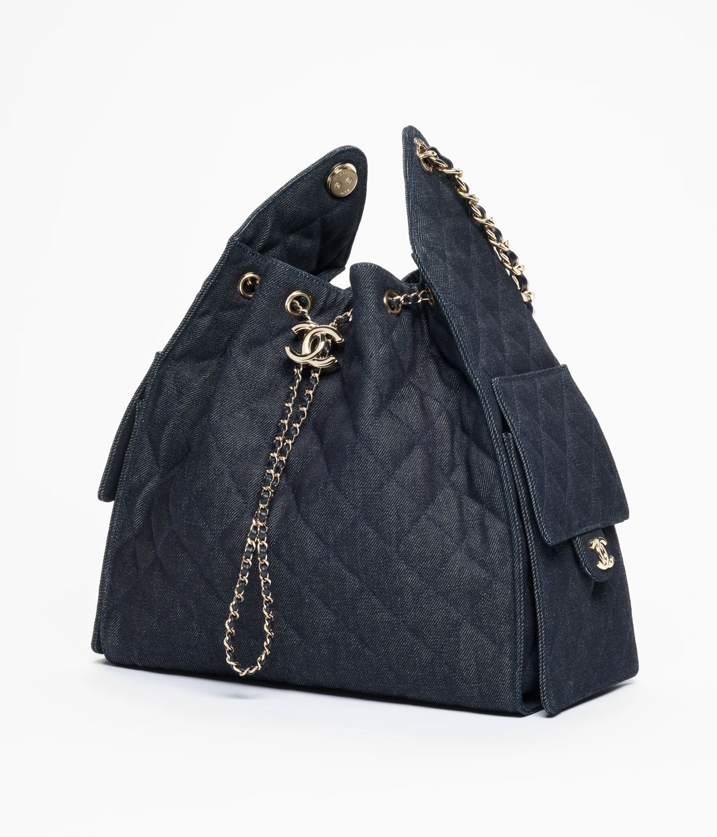 CHANEL 25 MEDIUM HANDBAG   Denim & Gold-Tone Metal  Dark Blue